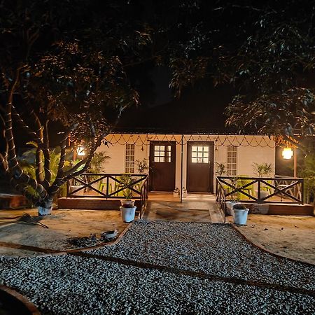 Shobhayan Inn, Airport Railway Station Pickup Free Ayodhya Esterno foto