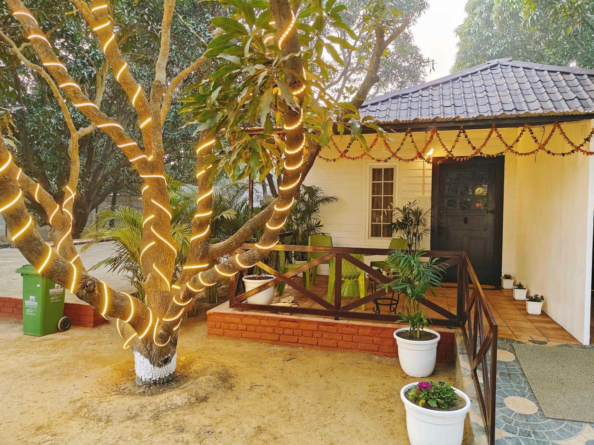 Shobhayan Inn, Airport Railway Station Pickup Free Ayodhya Esterno foto