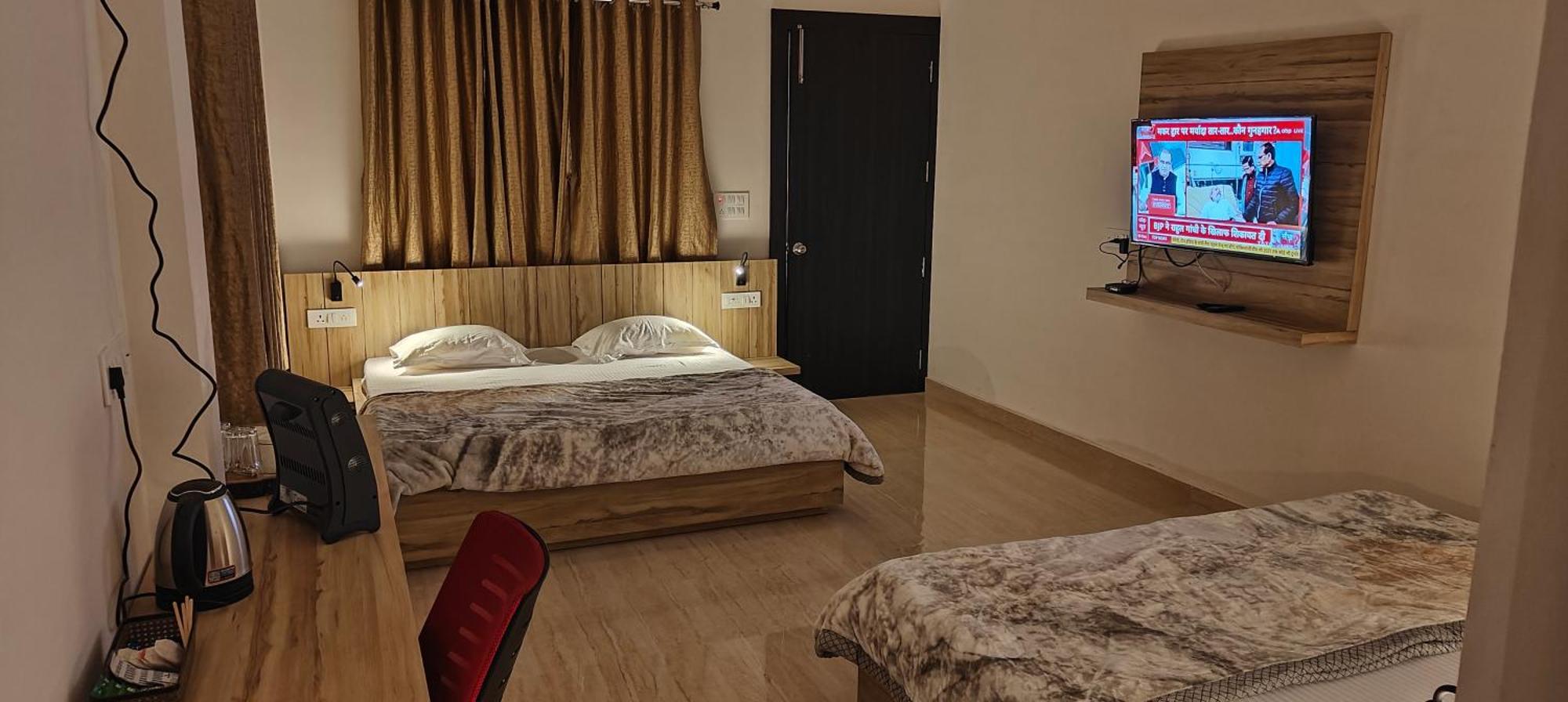 Shobhayan Inn, Airport Railway Station Pickup Free Ayodhya Esterno foto