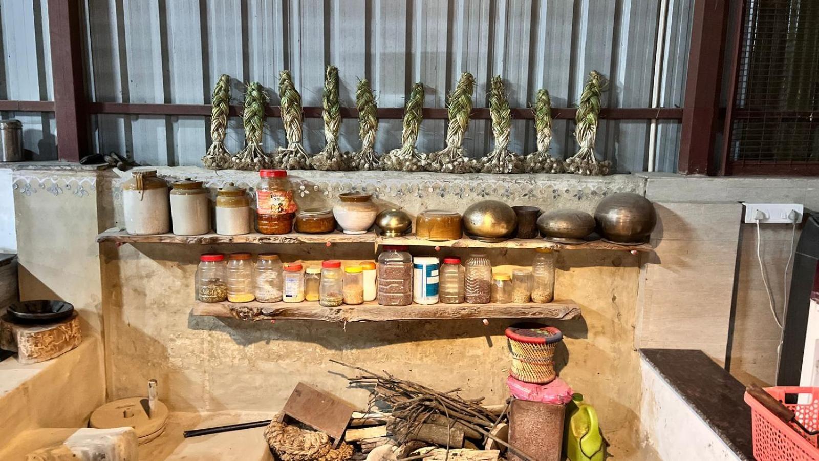 Shobhayan Inn, Airport Railway Station Pickup Free Ayodhya Esterno foto